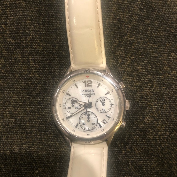 Pulsar Accessories - Pulsar Watch - White with leather band.
